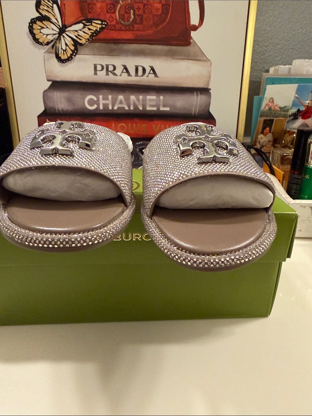 New Tory Burch Silver Metallic Logo Slide - Picture 6 of 10